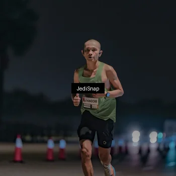 Runner Photo 7449472