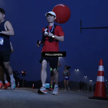 Runner Photo 7449533