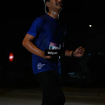 Runner Photo 7449624