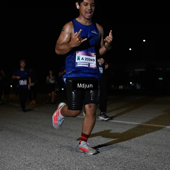 Runner Photo 7449703