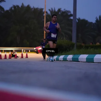 Runner Photo 7449758