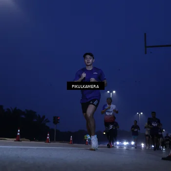Runner Photo 7449801