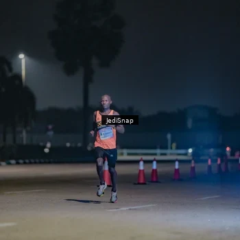 Runner Photo 7449833