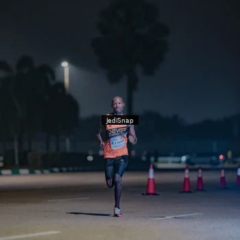 Runner Photo 7449836