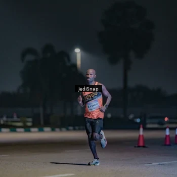 Runner Photo 7449837
