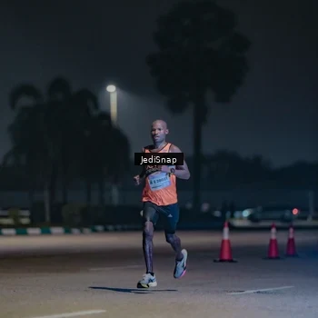 Runner Photo 7449841