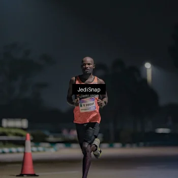 Runner Photo 7449846
