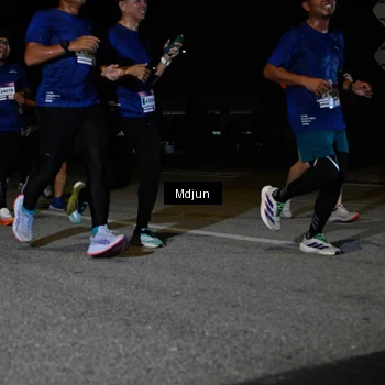 Runner Photo 7449872