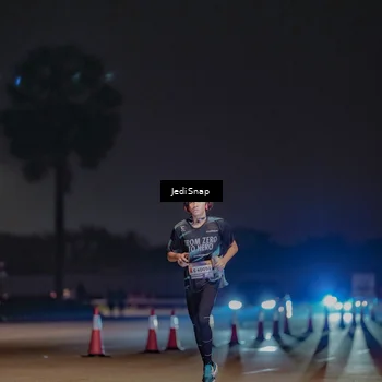 Runner Photo 7449898