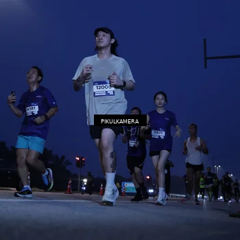 Runner Photo 7449930