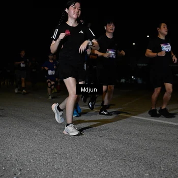 Runner Photo 7449934