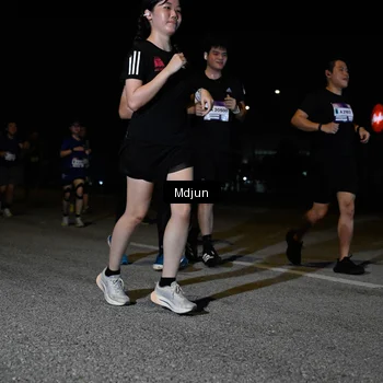 Runner Photo 7449937