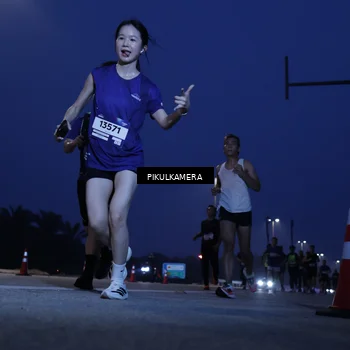 Runner Photo 7449938