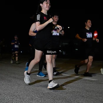 Runner Photo 7449940