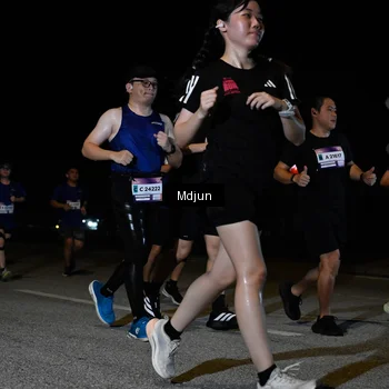 Runner Photo 7449945