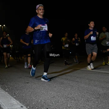 Runner Photo 7449946