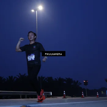 Runner Photo 7449948