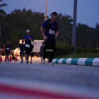 Runner Photo 7449954