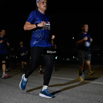 Runner Photo 7449957