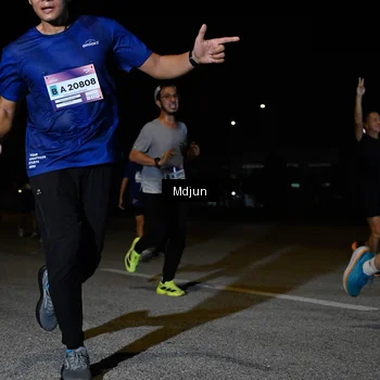 Runner Photo 7449988