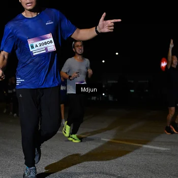 Runner Photo 7449991