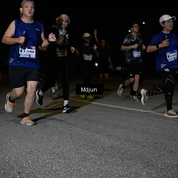 Runner Photo 7449992