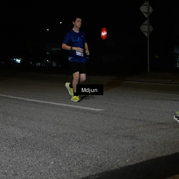 Runner Photo 7450015