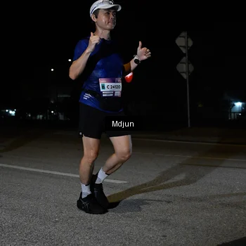 Runner Photo 7450016