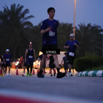 Runner Photo 7450024