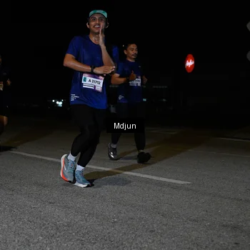 Runner Photo 7450028