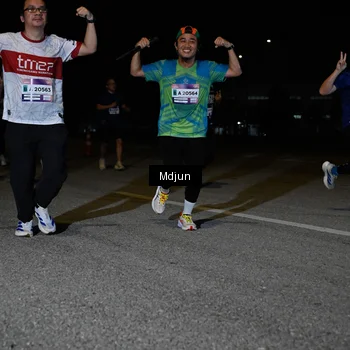 Runner Photo 7450047