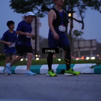 Runner Photo 7450087