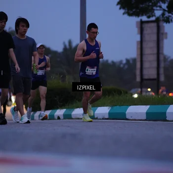 Runner Photo 7450091