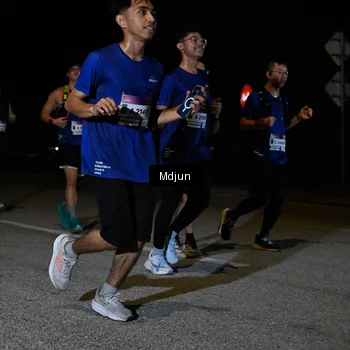 Runner Photo 7450098