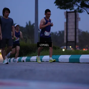 Runner Photo 7450113
