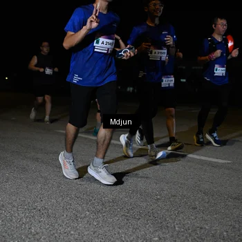 Runner Photo 7450117