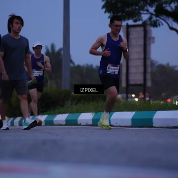 Runner Photo 7450139