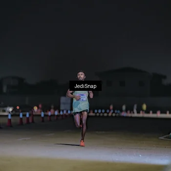 Runner Photo 7450175