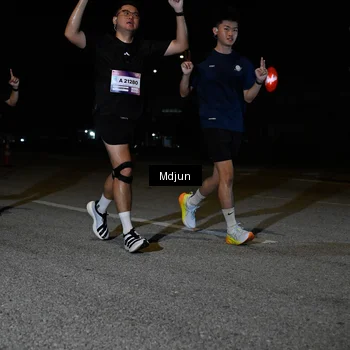 Runner Photo 7450194