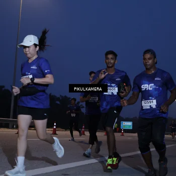 Runner Photo 7450245
