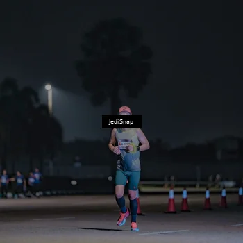 Runner Photo 7450251