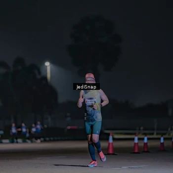 Runner Photo 7450256