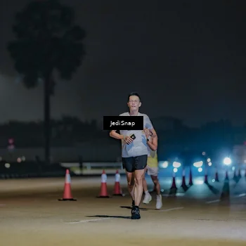 Runner Photo 7450302