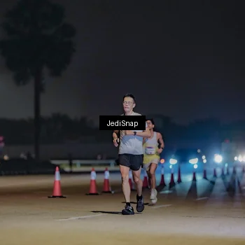 Runner Photo 7450303
