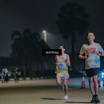 Runner Photo 7450308