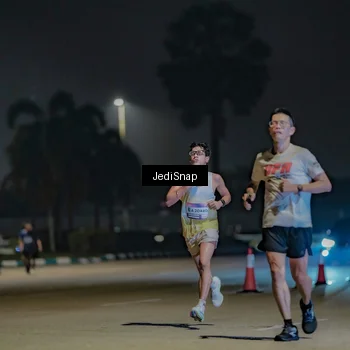 Runner Photo 7450309