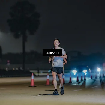 Runner Photo 7450311