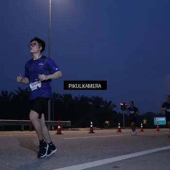 Runner Photo 7450325