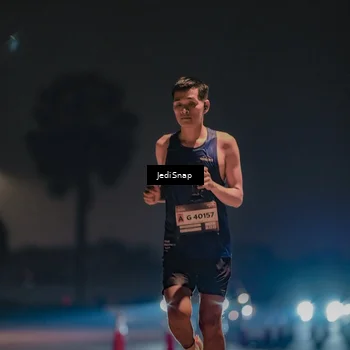 Runner Photo 7450338