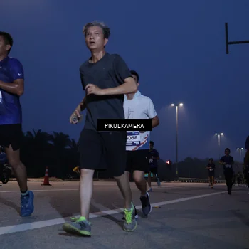 Runner Photo 7450352